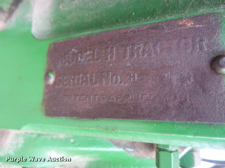 image for item DA8002 1945 John Deere H tractor