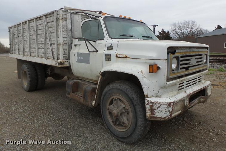 image for item DA9437 1979 Chevrolet C70 grain truck