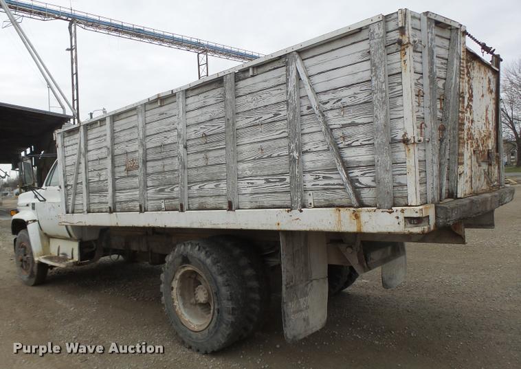 image for item DA9437 1979 Chevrolet C70 grain truck