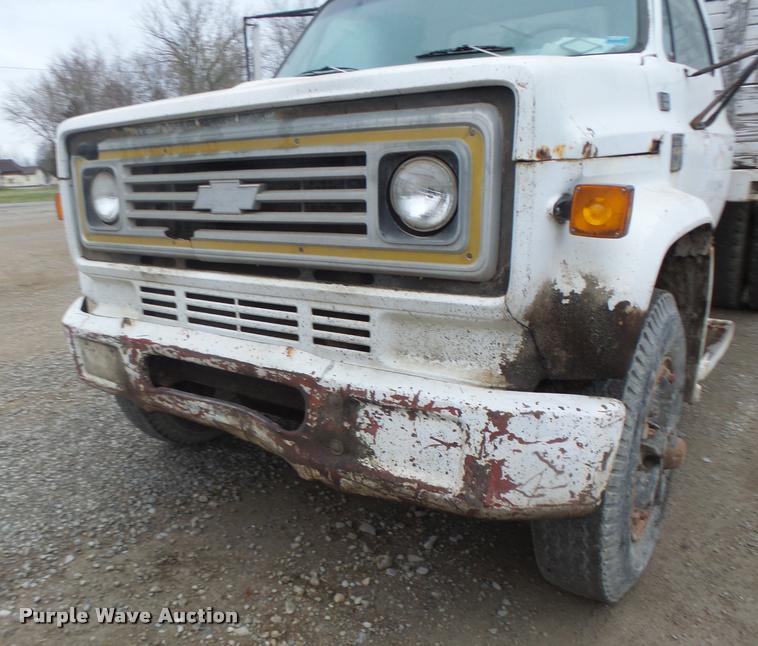 image for item DA9437 1979 Chevrolet C70 grain truck