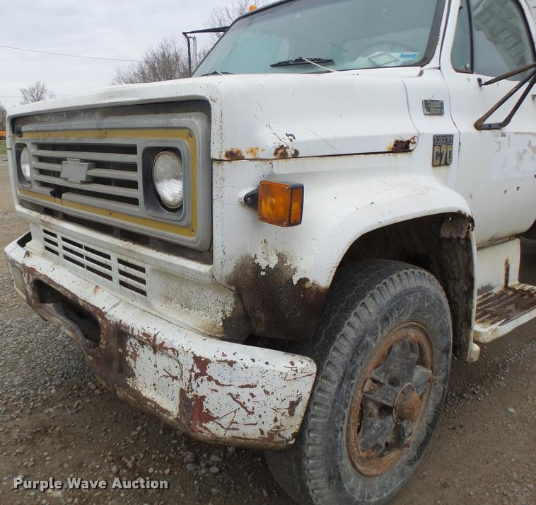 image for item DA9437 1979 Chevrolet C70 grain truck