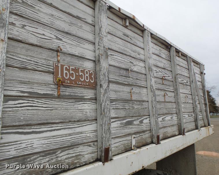 image for item DA9437 1979 Chevrolet C70 grain truck