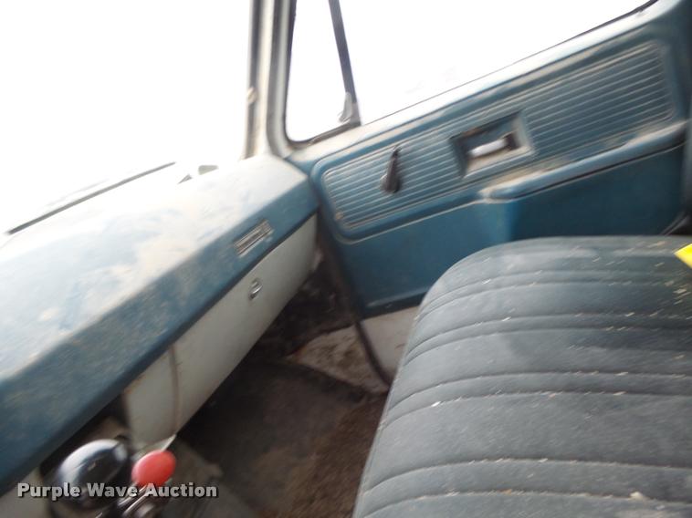image for item DA9437 1979 Chevrolet C70 grain truck