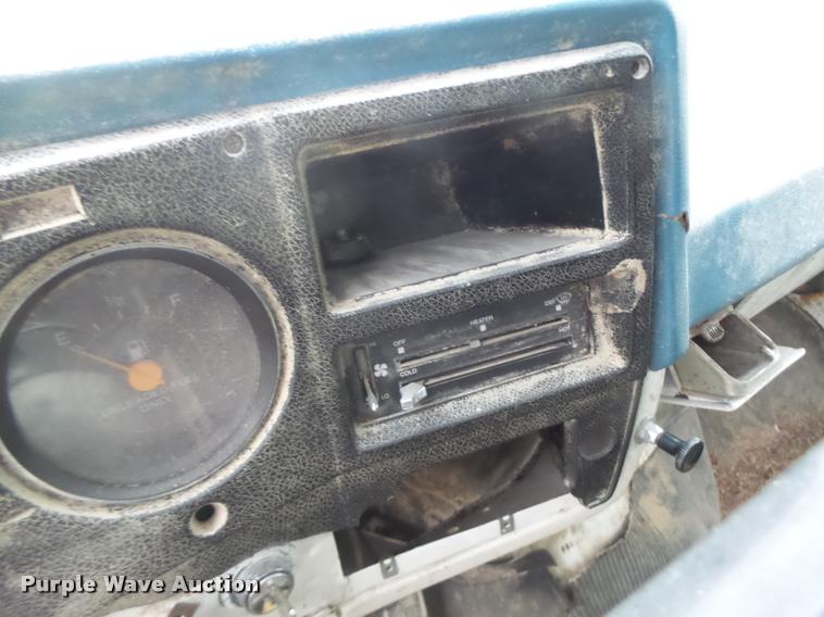 image for item DA9437 1979 Chevrolet C70 grain truck