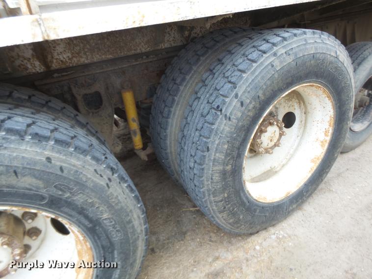 image for item DA9440 1991 International 9300 seed tender truck