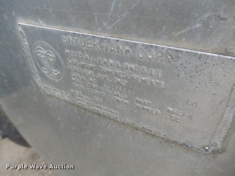 image for item DA9440 1991 International 9300 seed tender truck