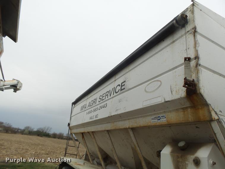 image for item DA9440 1991 International 9300 seed tender truck