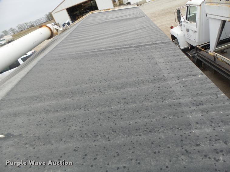 image for item DA9440 1991 International 9300 seed tender truck