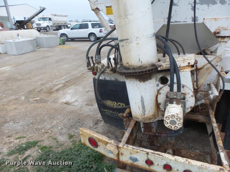 image for item DA9440 1991 International 9300 seed tender truck