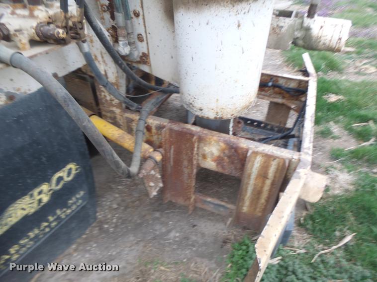 image for item DA9440 1991 International 9300 seed tender truck