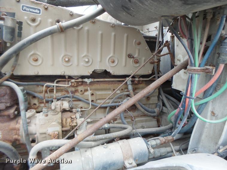 image for item DA9440 1991 International 9300 seed tender truck