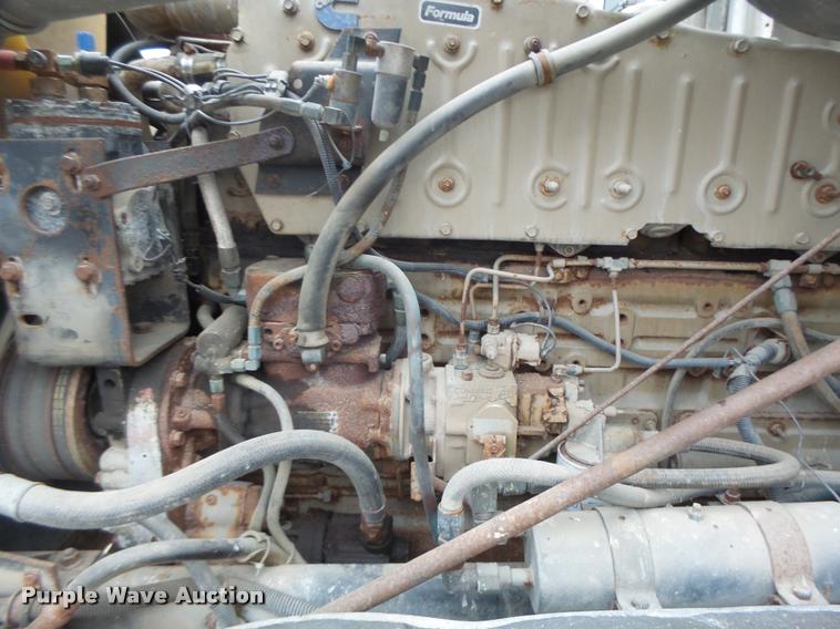 image for item DA9440 1991 International 9300 seed tender truck