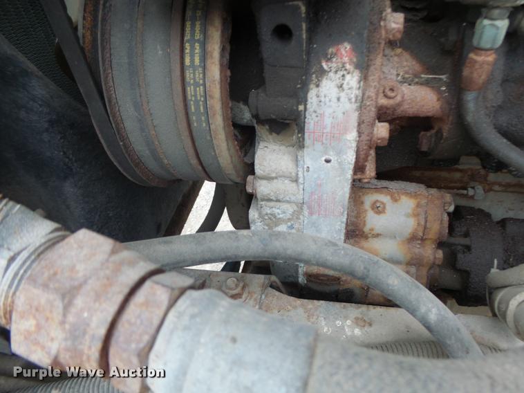 image for item DA9440 1991 International 9300 seed tender truck