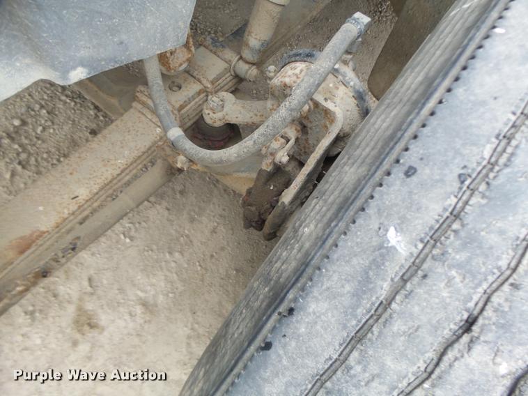 image for item DA9440 1991 International 9300 seed tender truck