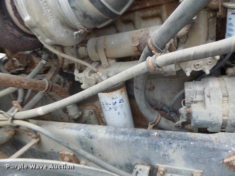 image for item DA9440 1991 International 9300 seed tender truck