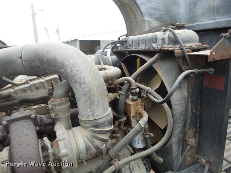 image for item DA9440 1991 International 9300 seed tender truck