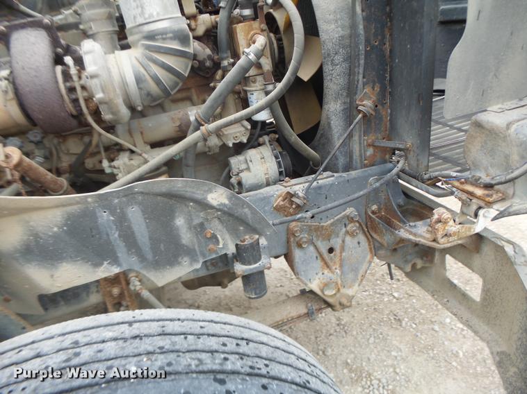 image for item DA9440 1991 International 9300 seed tender truck