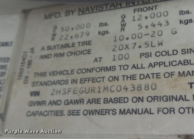 image for item DA9440 1991 International 9300 seed tender truck