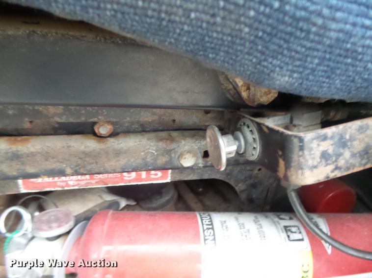 image for item DA9440 1991 International 9300 seed tender truck