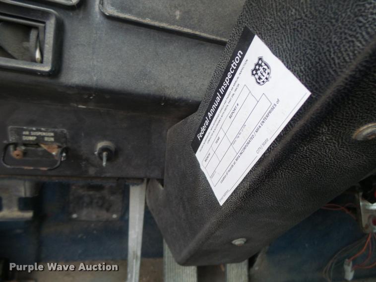 image for item DA9440 1991 International 9300 seed tender truck