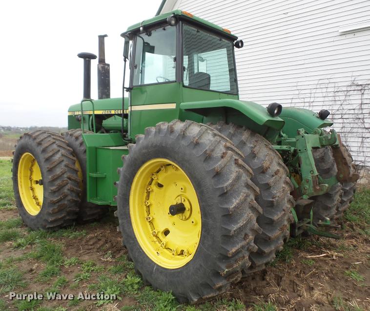 image for item DB0519 1981 John Deere 8640 4WD tractor