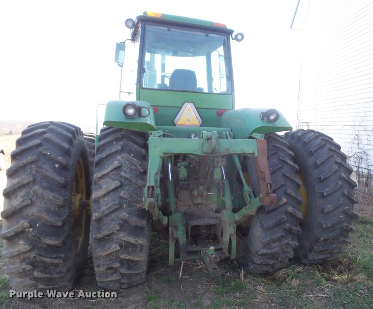 image for item DB0519 1981 John Deere 8640 4WD tractor