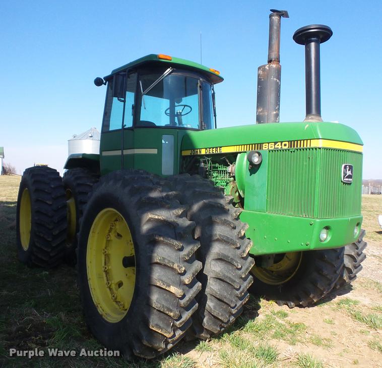 image for item DB0519 1981 John Deere 8640 4WD tractor