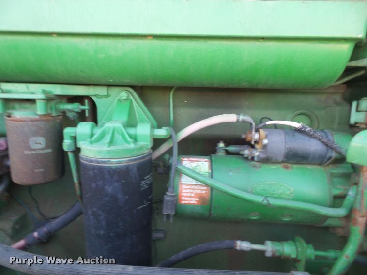 image for item DB0519 1981 John Deere 8640 4WD tractor