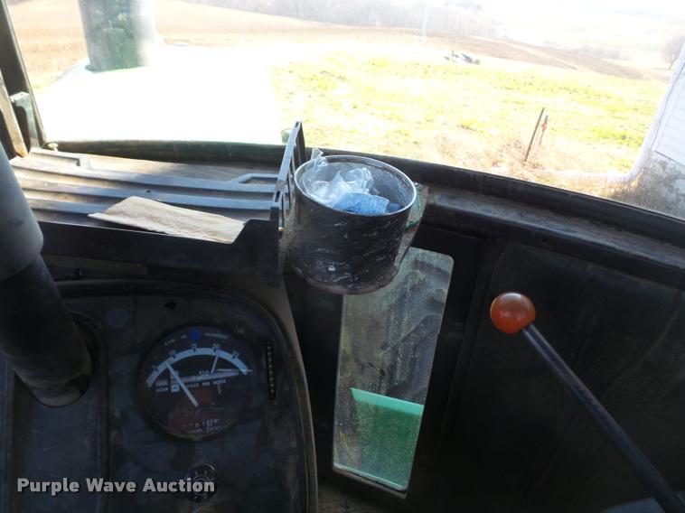 image for item DB0519 1981 John Deere 8640 4WD tractor