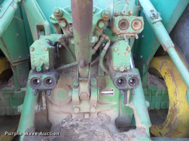 image for item DB0519 1981 John Deere 8640 4WD tractor