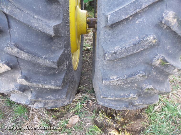 image for item DB0519 1981 John Deere 8640 4WD tractor