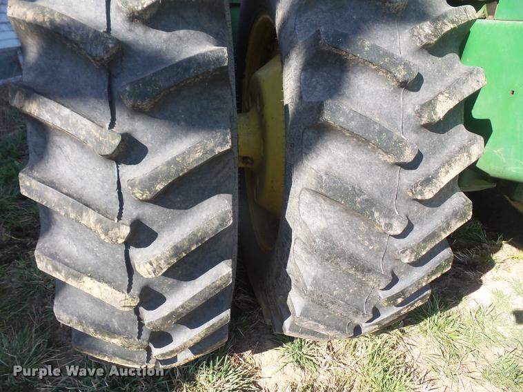 image for item DB0519 1981 John Deere 8640 4WD tractor