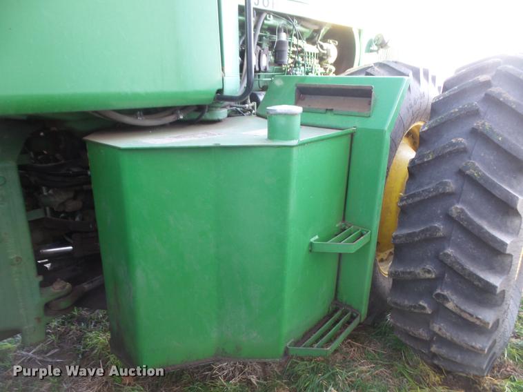 image for item DB0519 1981 John Deere 8640 4WD tractor