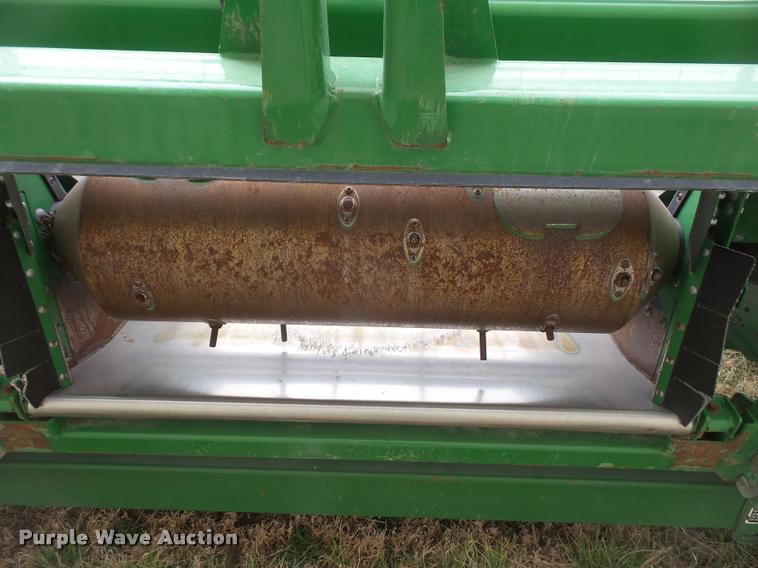 image for item DB0579 2014 John Deere 630D Hydrafloat draper head