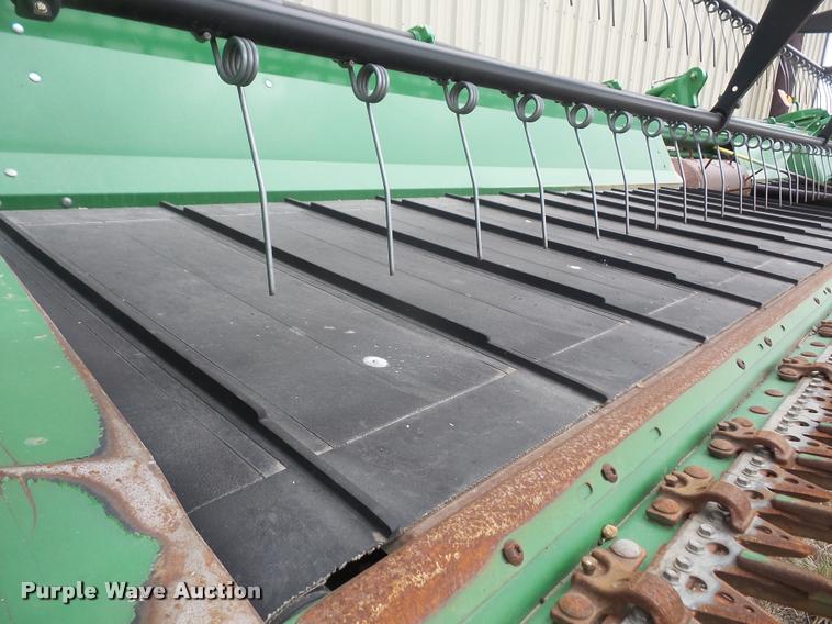 image for item DB0579 2014 John Deere 630D Hydrafloat draper head