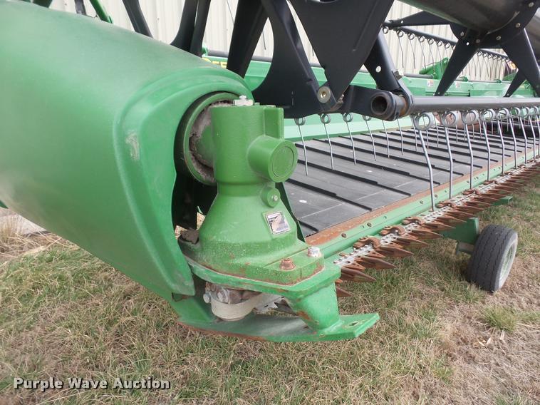image for item DB0579 2014 John Deere 630D Hydrafloat draper head