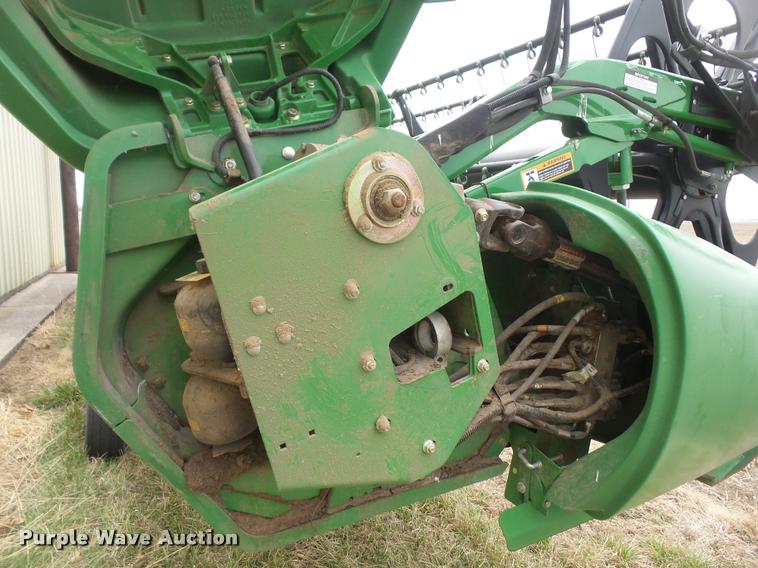 image for item DB0579 2014 John Deere 630D Hydrafloat draper head
