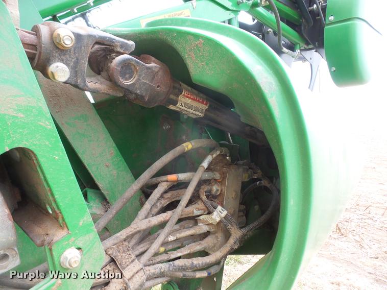 image for item DB0579 2014 John Deere 630D Hydrafloat draper head