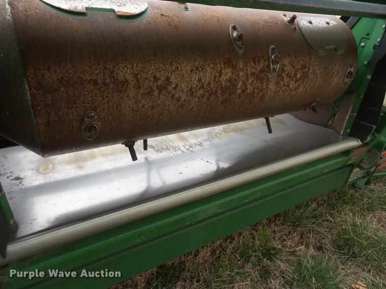 image for item DB0579 2014 John Deere 630D Hydrafloat draper head