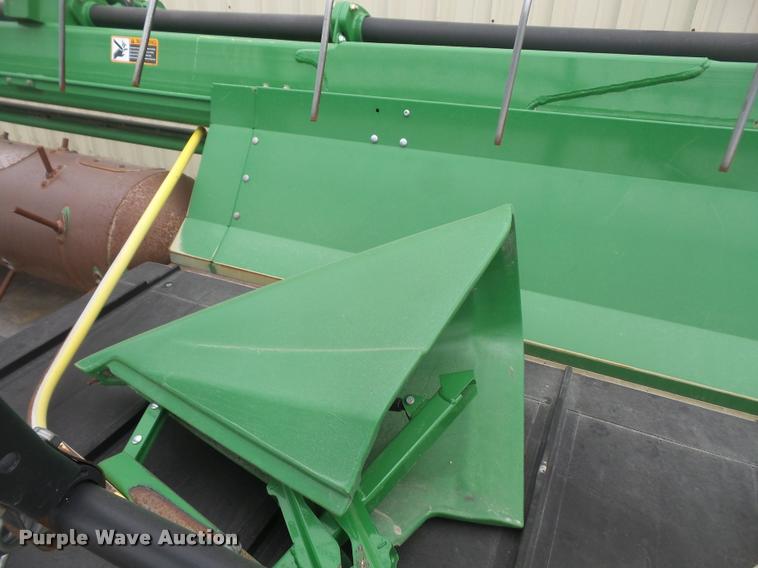 image for item DB0579 2014 John Deere 630D Hydrafloat draper head