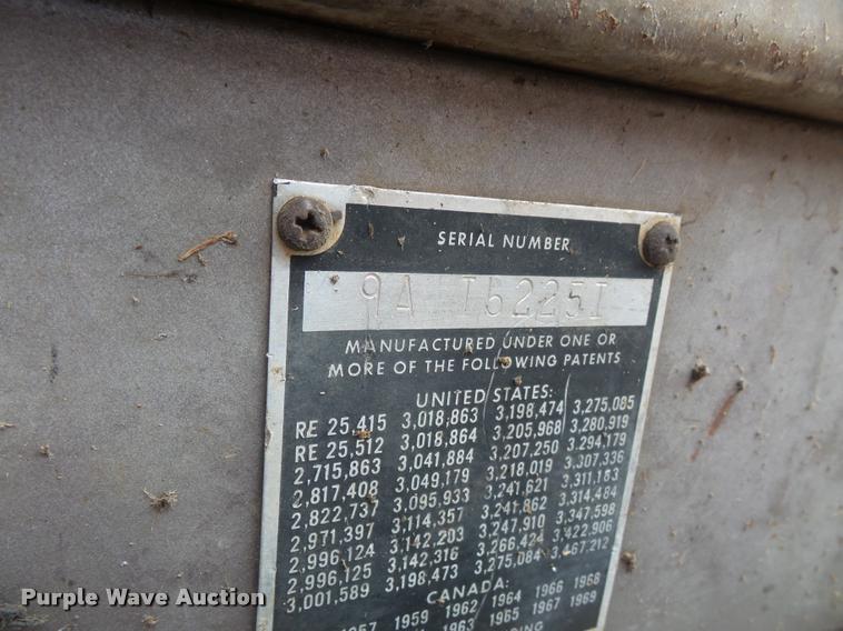 image for item DB0585 1975 Massey-Ferguson 175 tractor