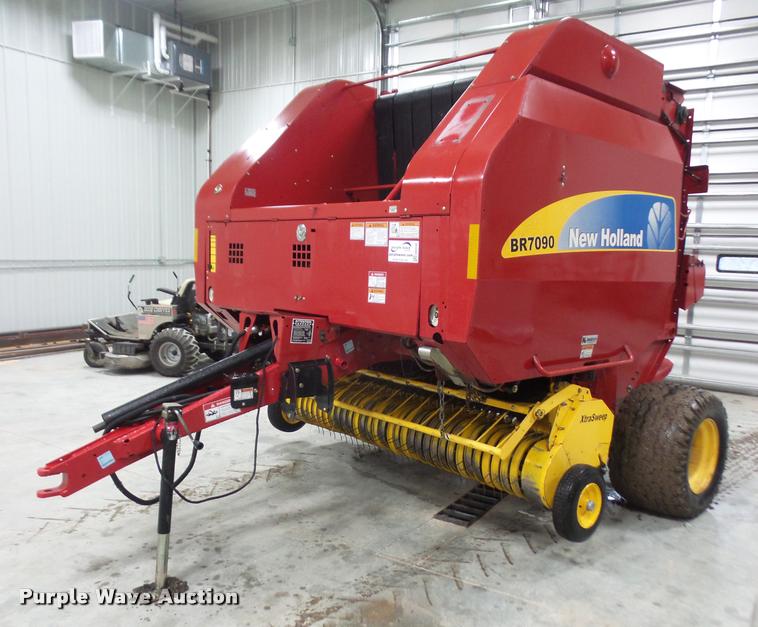 image for item DB0596 2008 New Holland BR7090 round baler