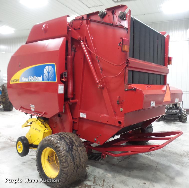 image for item DB0596 2008 New Holland BR7090 round baler