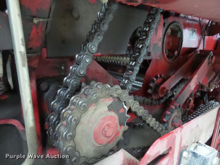 image for item DB0596 2008 New Holland BR7090 round baler