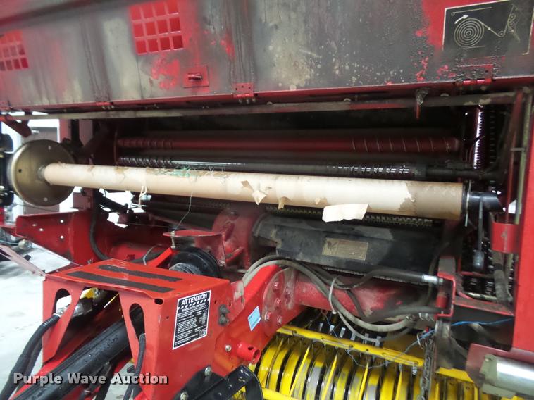 image for item DB0596 2008 New Holland BR7090 round baler