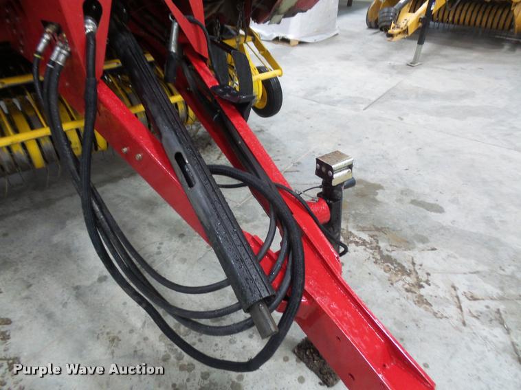 image for item DB0596 2008 New Holland BR7090 round baler