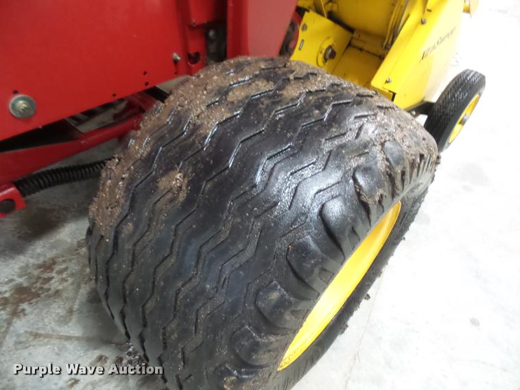 image for item DB0596 2008 New Holland BR7090 round baler