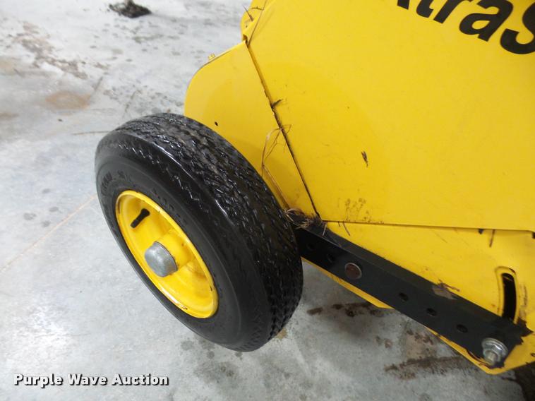 image for item DB0596 2008 New Holland BR7090 round baler