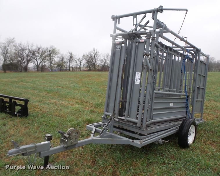 image for item DB0601 Pearson cattle chute
