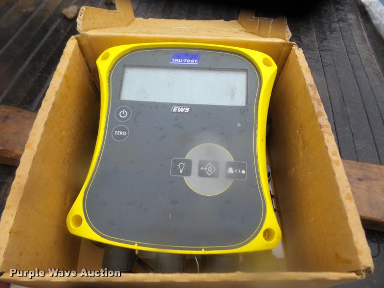 image for item DB0601 Pearson cattle chute